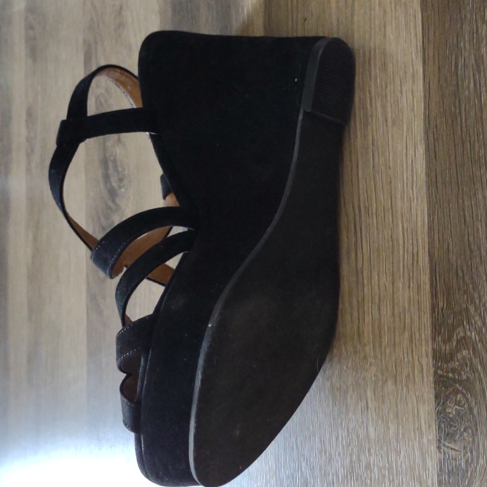 BP. Wedges - Picture 3 of 3
